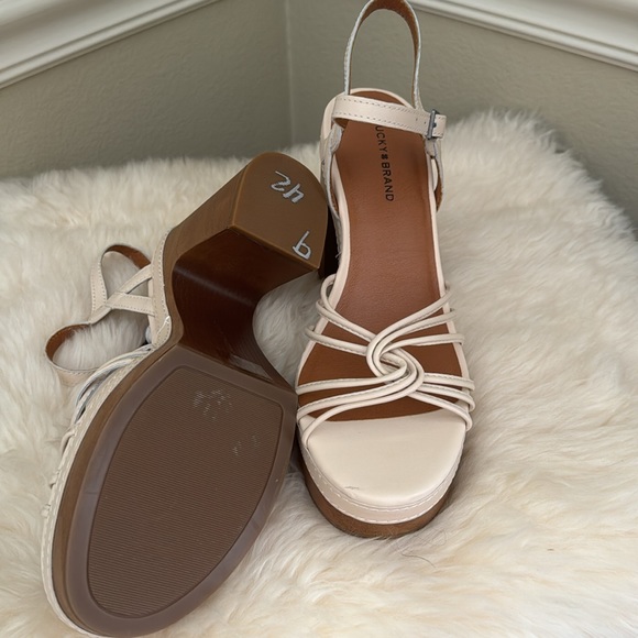 Ismene Platform Heel Lucky 🍀 Brand size 9 - Picture 4 of 6